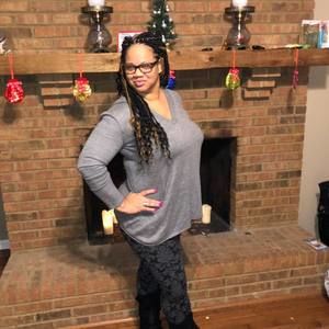 Meet your Posher, Ebony